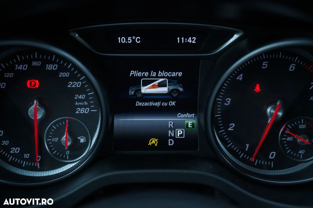 Mercedes-Benz GLA 200 7G-DCT SCORE! - 26