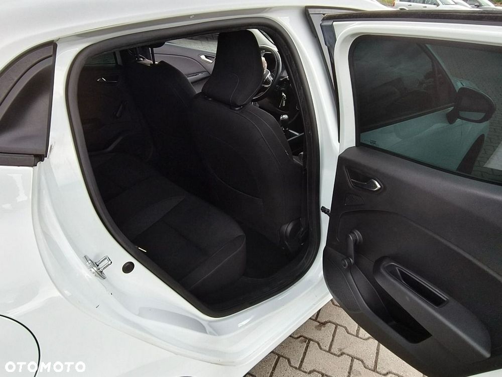 Renault Clio - 22