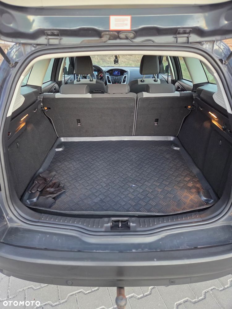 Ford Focus 1.6 TDCi DPF Champions Edition - 16