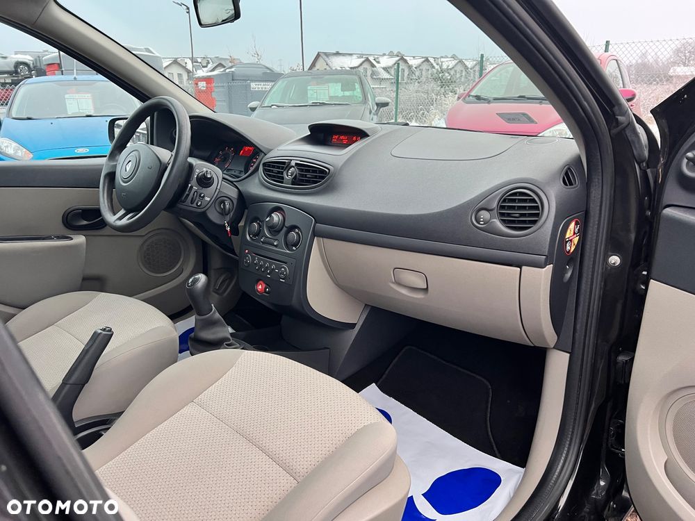 Renault Clio 1.2 16V Expression - 30