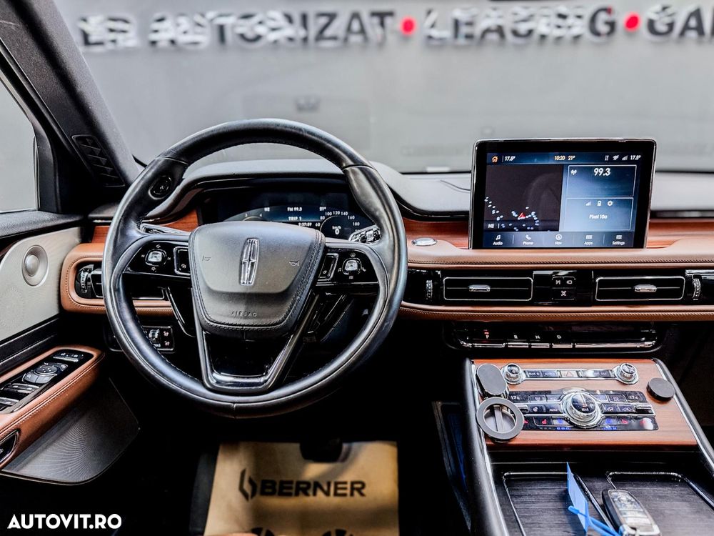 Lincoln Aviator - 20