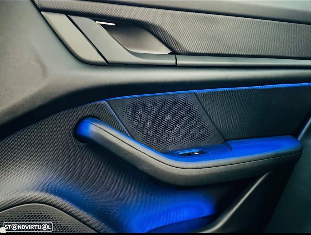 Porsche Taycan 4 - 24