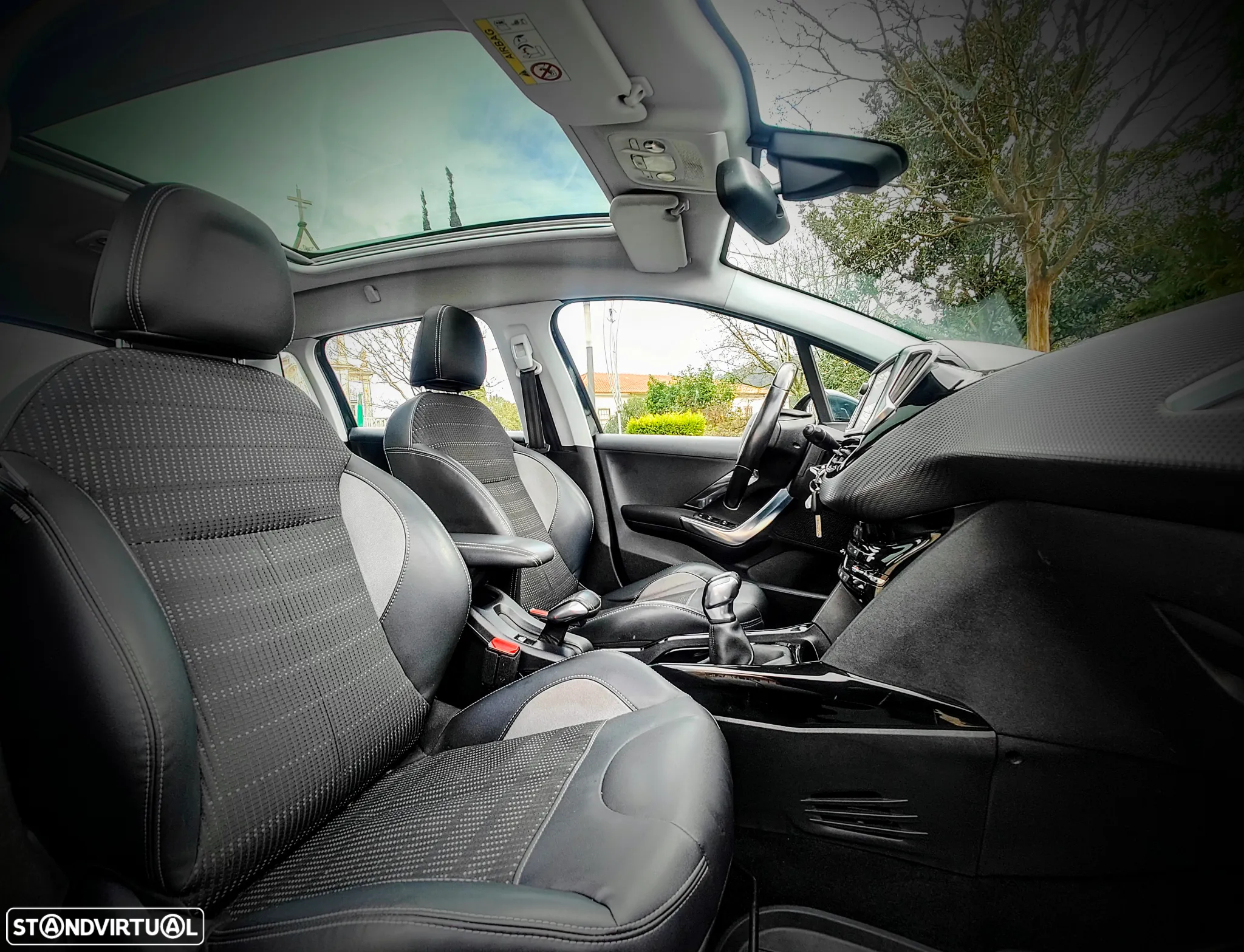 Peugeot 2008 PureTech 110 Stop&Start Signature - 17