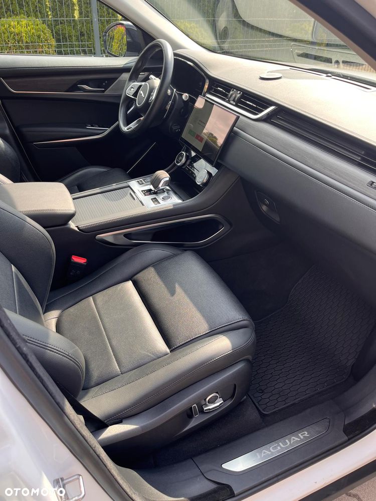 Jaguar F-Pace - 17
