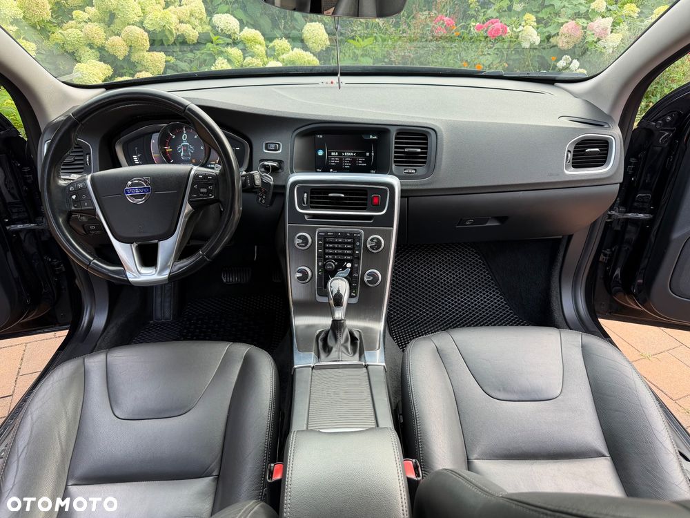 Volvo V60 D4 Drive-E Momentum - 9