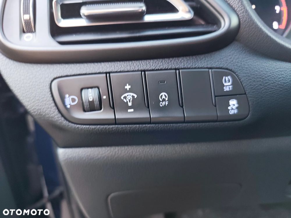 Hyundai i30 1.5 DPI Comfort - 31