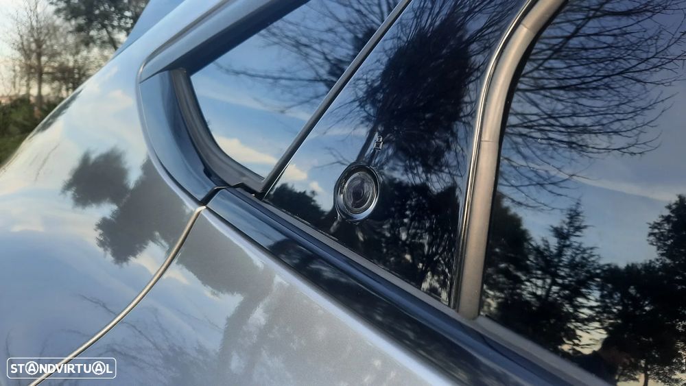 Ford Mustang Mach-E - 45