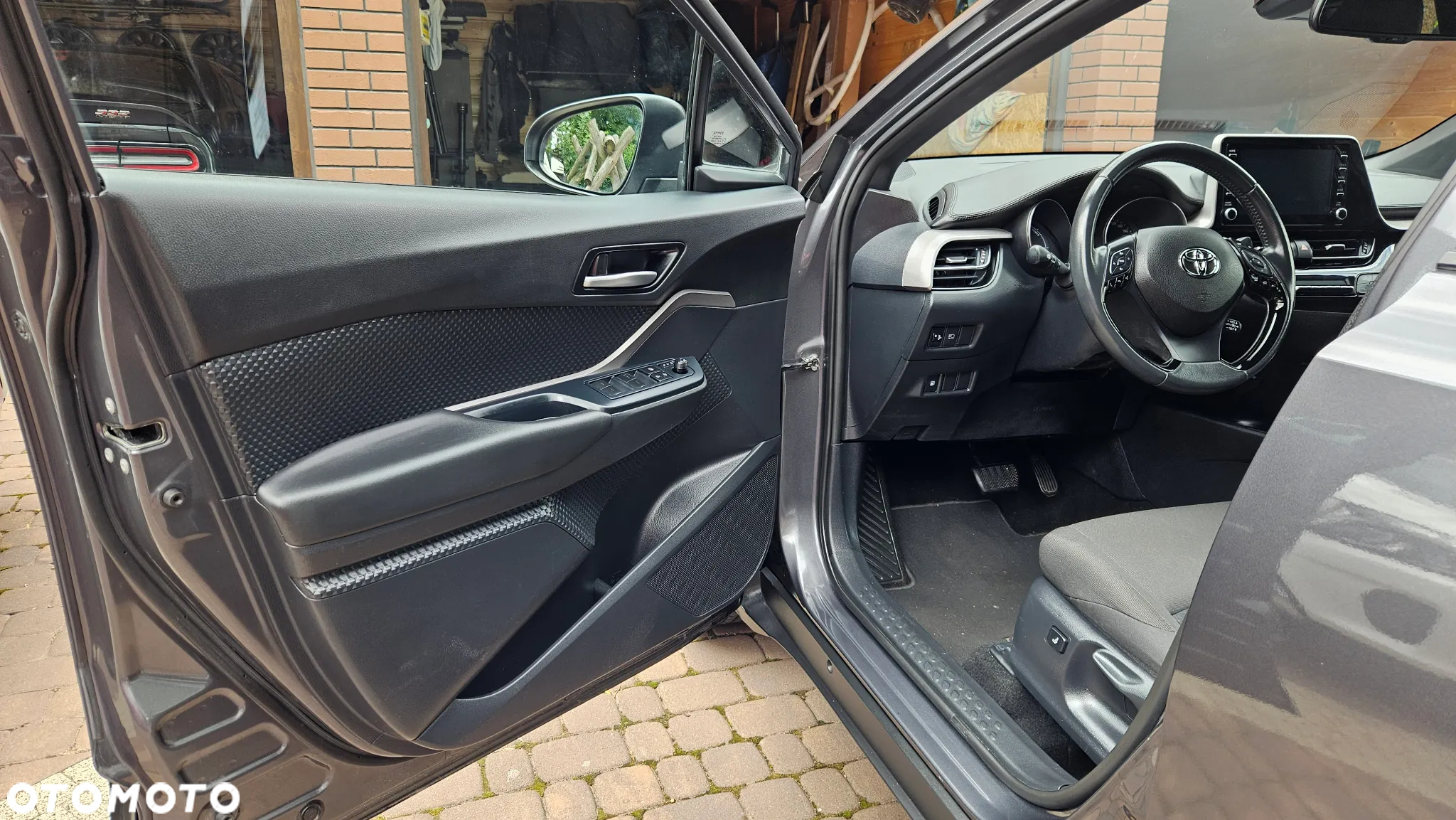 Toyota C-HR - 23