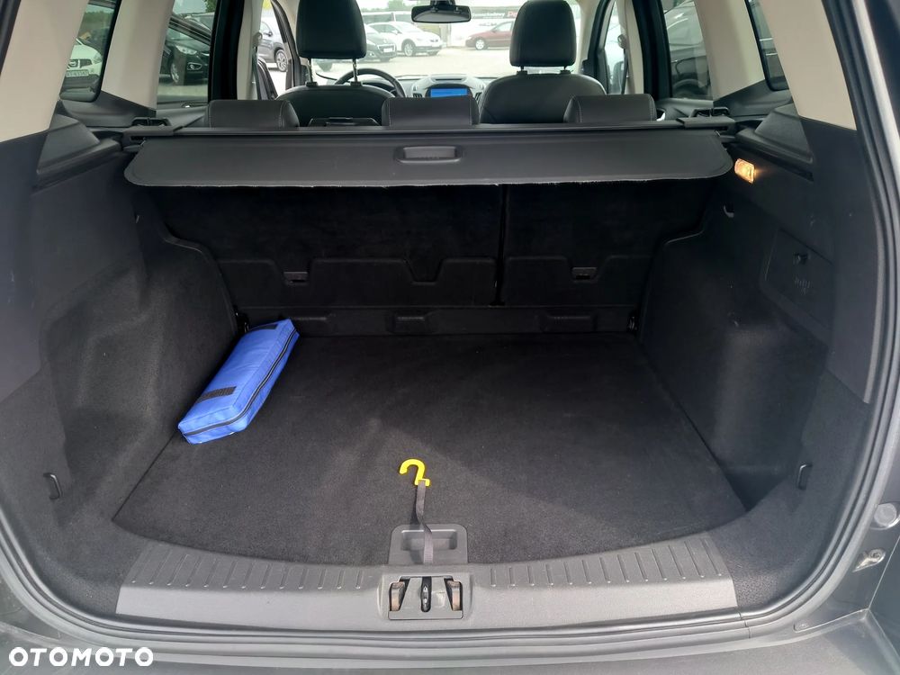 Ford Kuga 2.0 TDCi 2x4 Titanium - 18