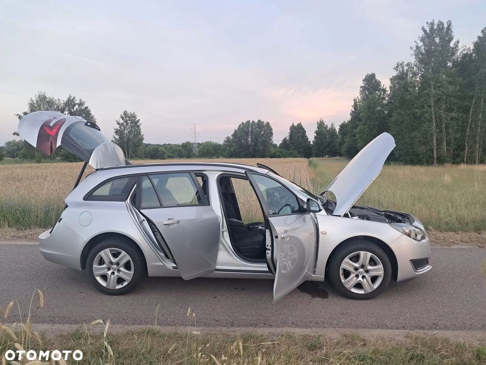Opel Insignia - 25