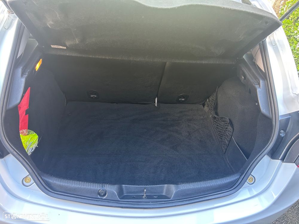 Alfa Romeo Giulietta 1.6 JTDM - 8