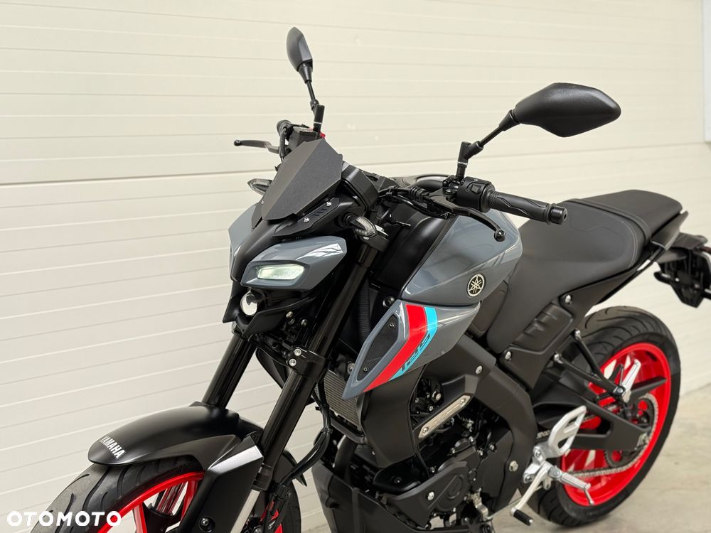 Yamaha MT - 22
