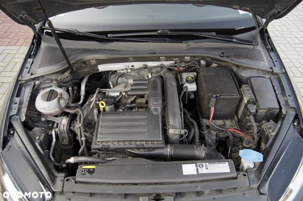 Volkswagen Golf 1.2 TSI BMT Trendline - 18