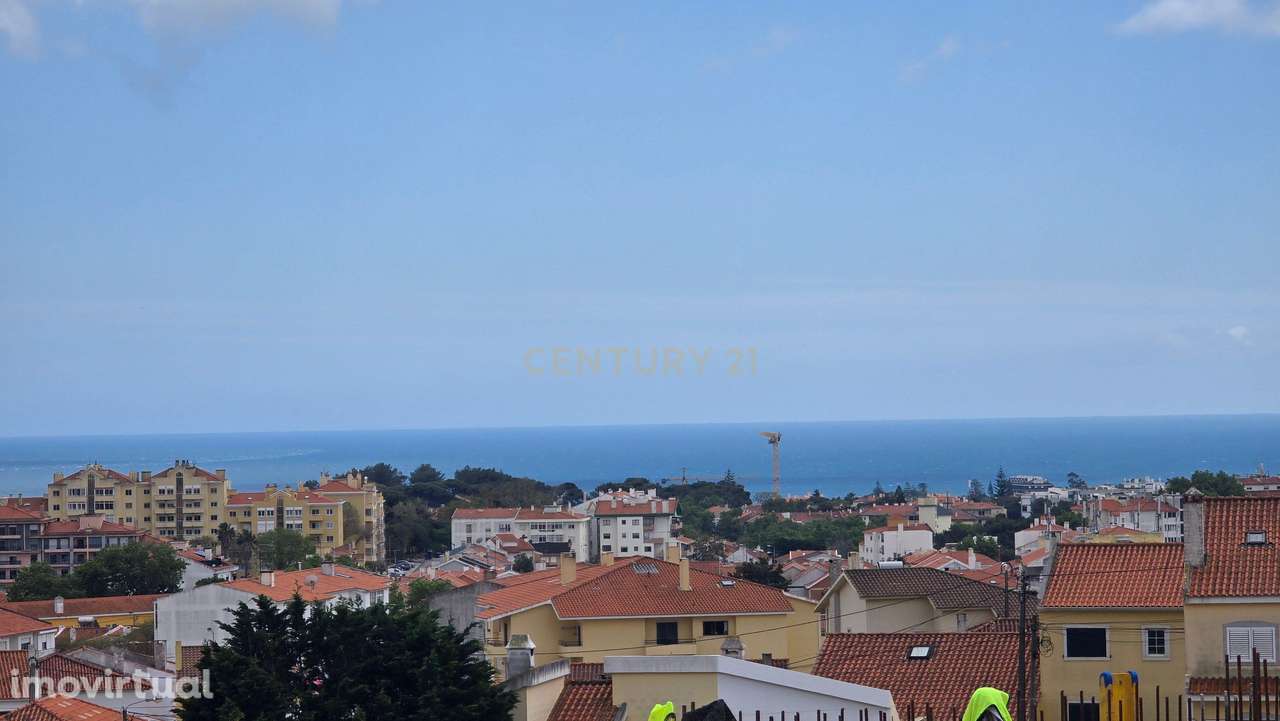 Luxuosa Moradia em Condomínio com Extraordinária Vista Mar em Cascais - Grande imagem: 2/17