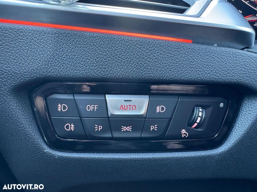 BMW Seria 3 330i AT - 19