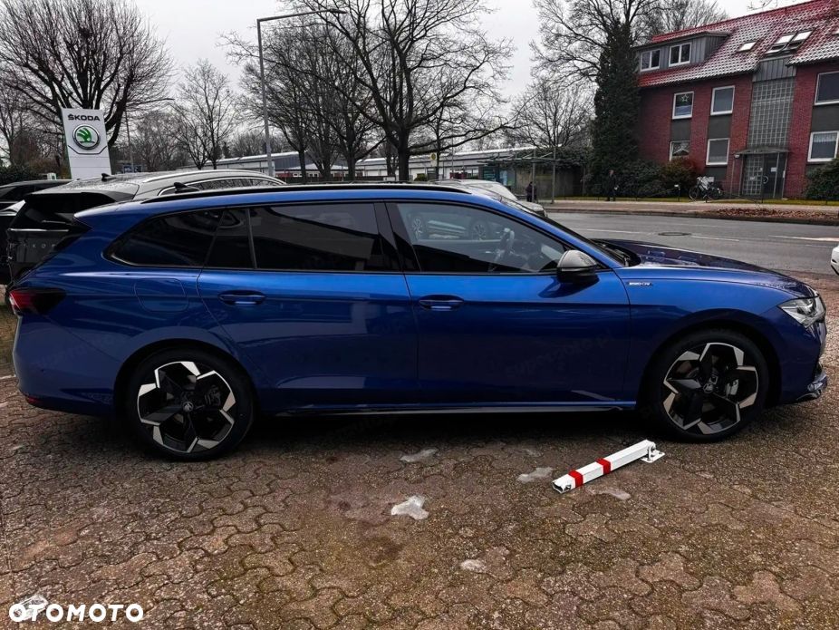 Skoda Superb 2.0 TDI SCR 4x4 Sportline DSG - 3