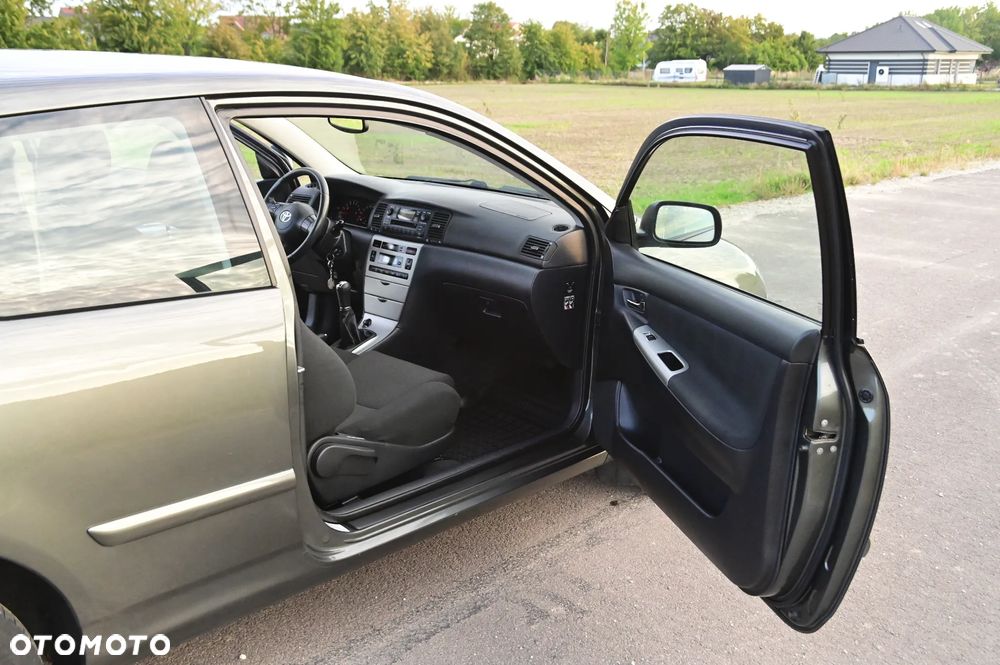 Toyota Corolla 1.4 VVT-i - 8