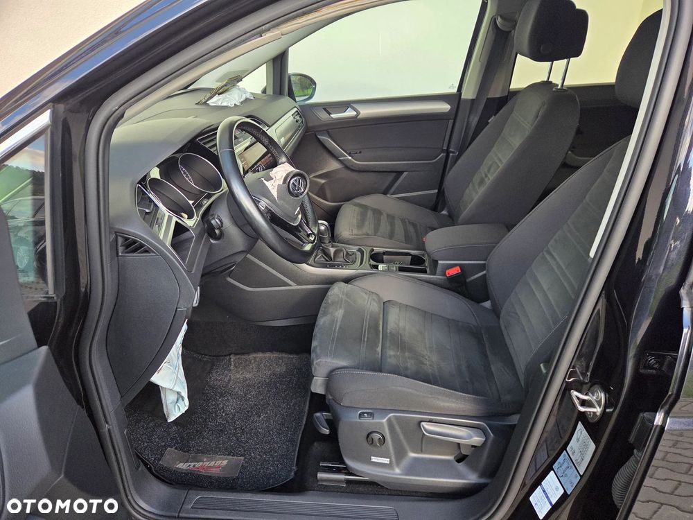 Volkswagen Touran - 8