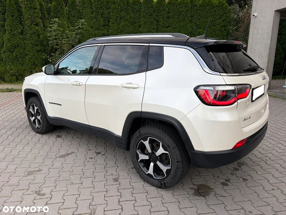 Jeep Compass - 35