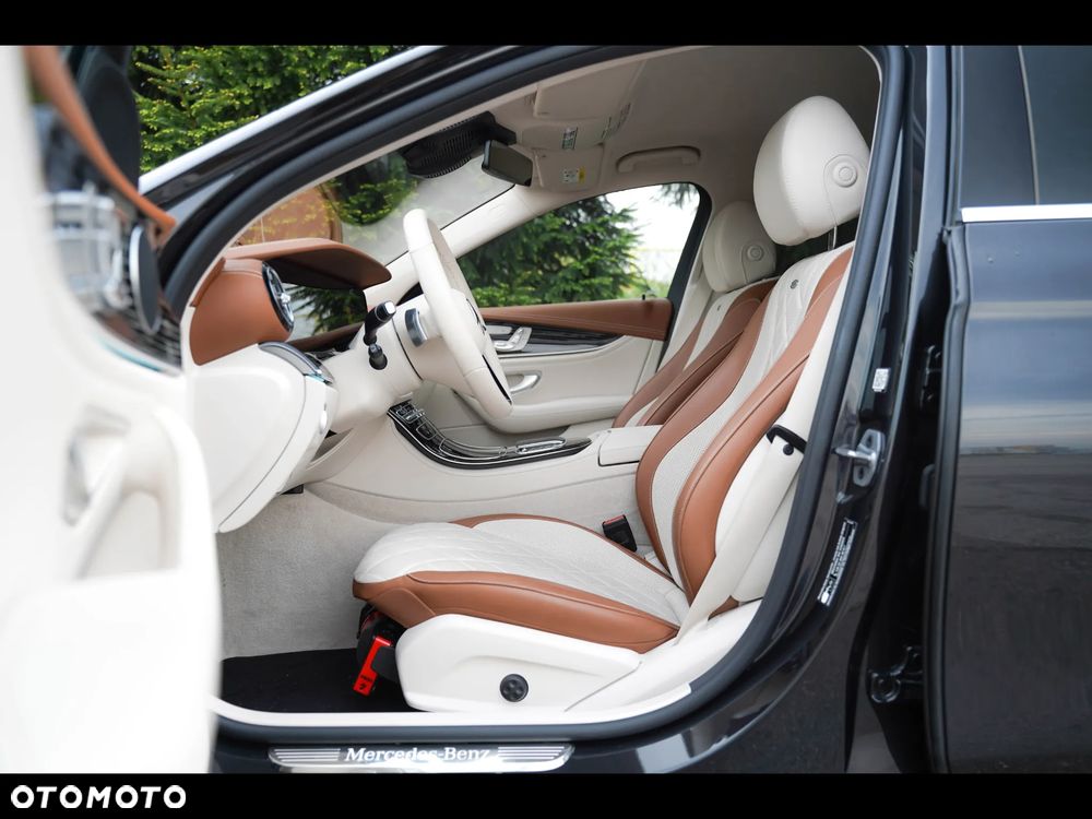 Mercedes-Benz Klasa E 400 d 4-Matic AMG/Avantgarde - 32