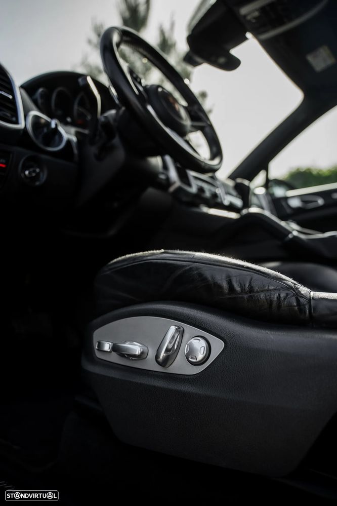 Porsche Cayenne Platinum Edition - 36