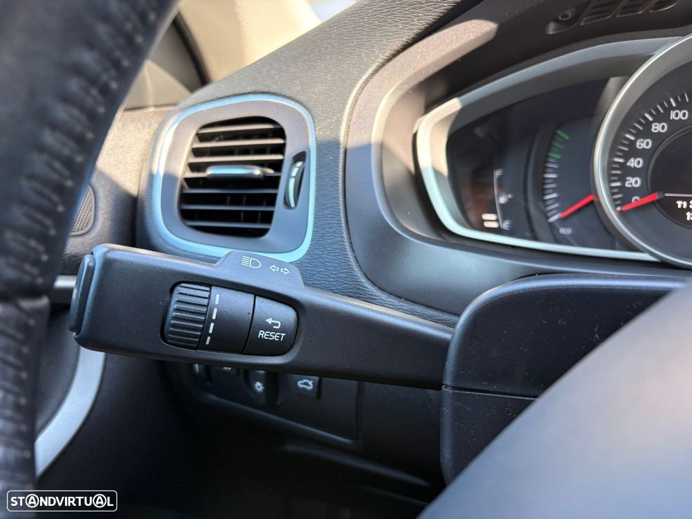 Volvo V40 2.0 D2 Inscription - 39