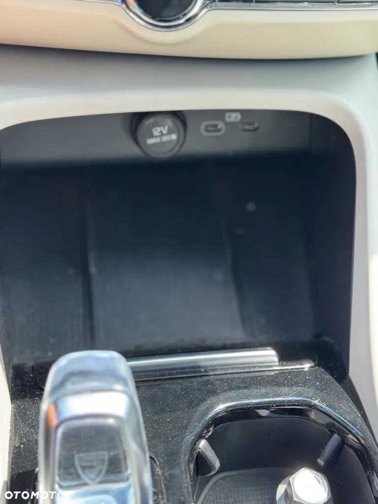 Volvo XC 40 - 18