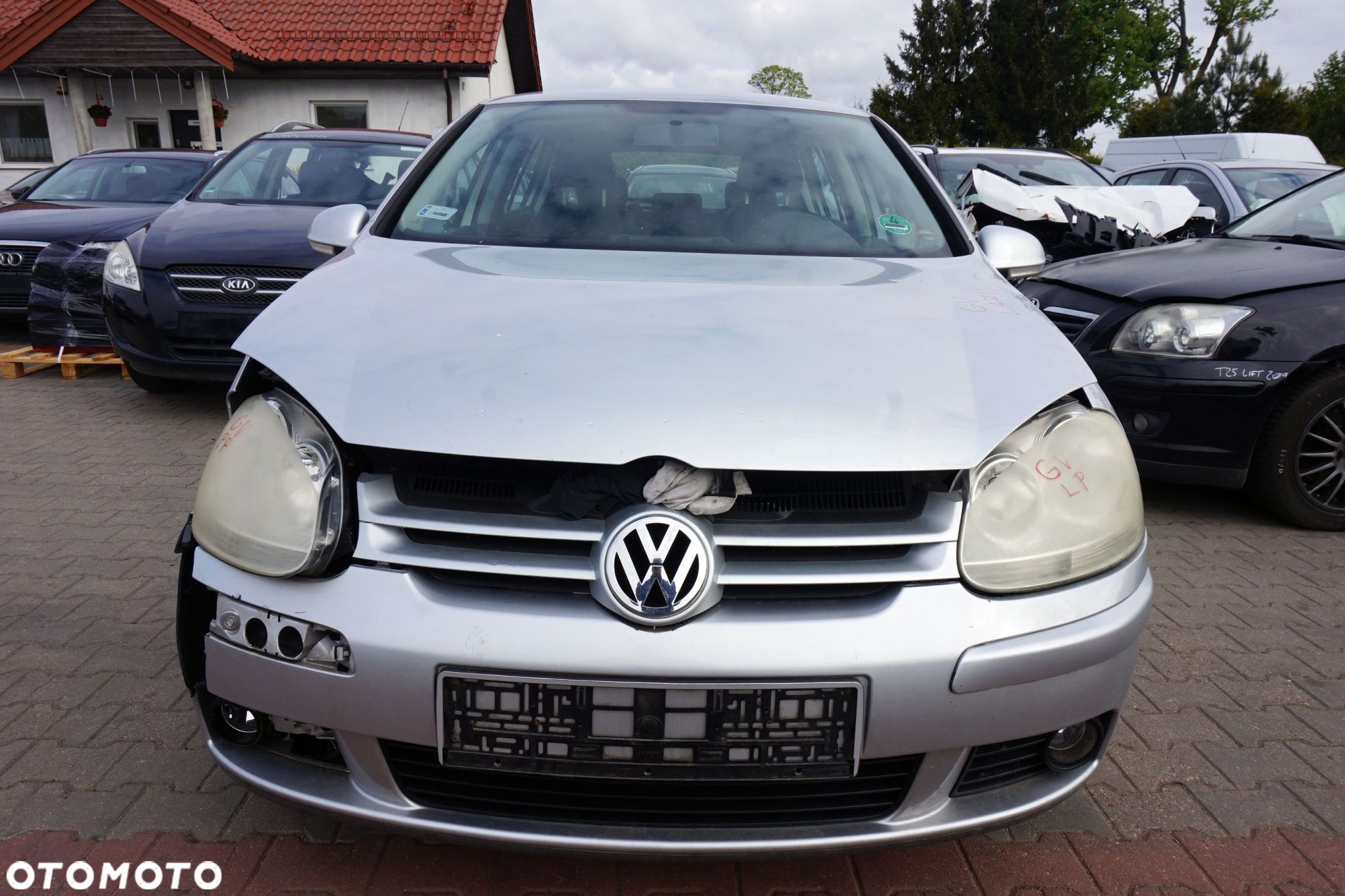 VOLKSWAGEN GOLF V 5D HB 2006 LA7W 1.6 8V BSE 102KM FVH SREBRNY na części - 8