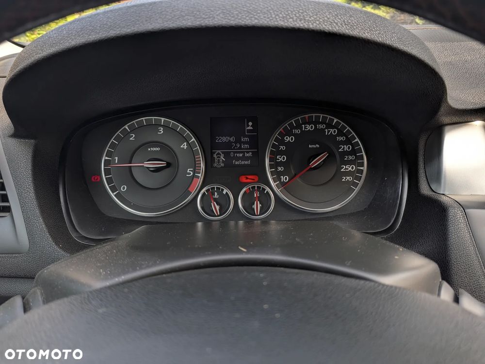 Renault Laguna dCi 180 FAP GT - 16