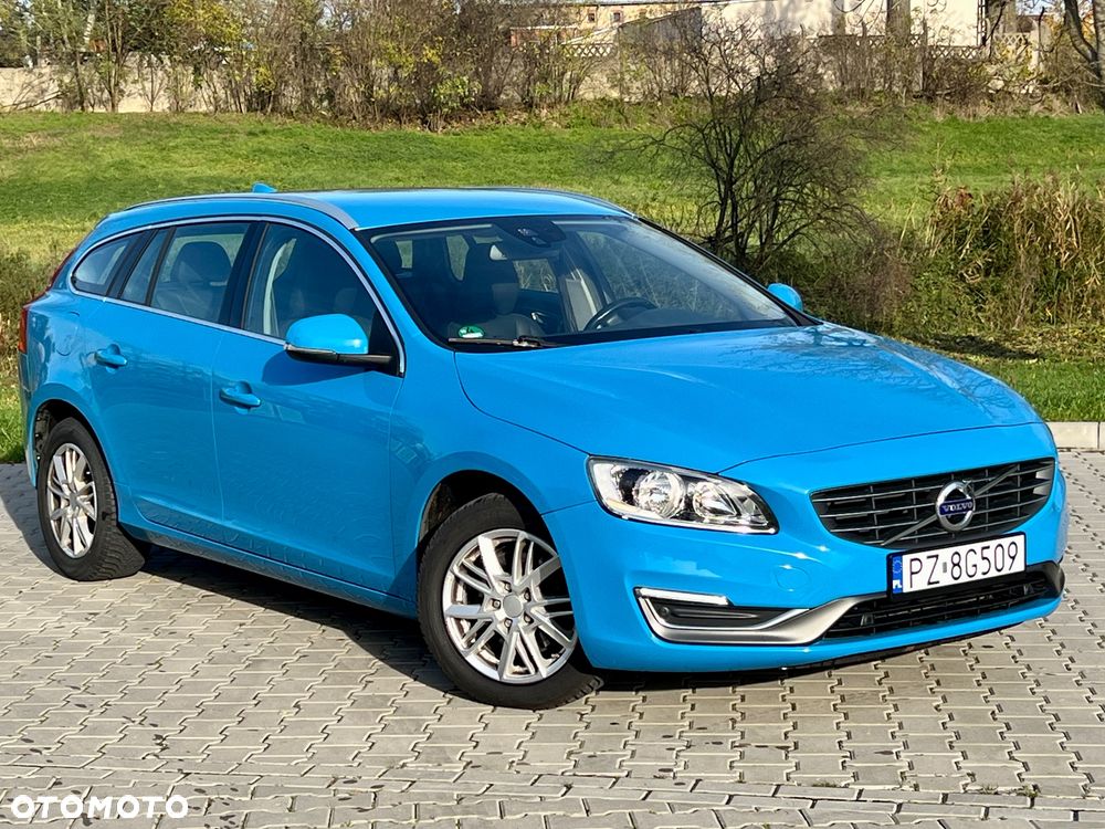 Volvo V60 D4 Summum - 1