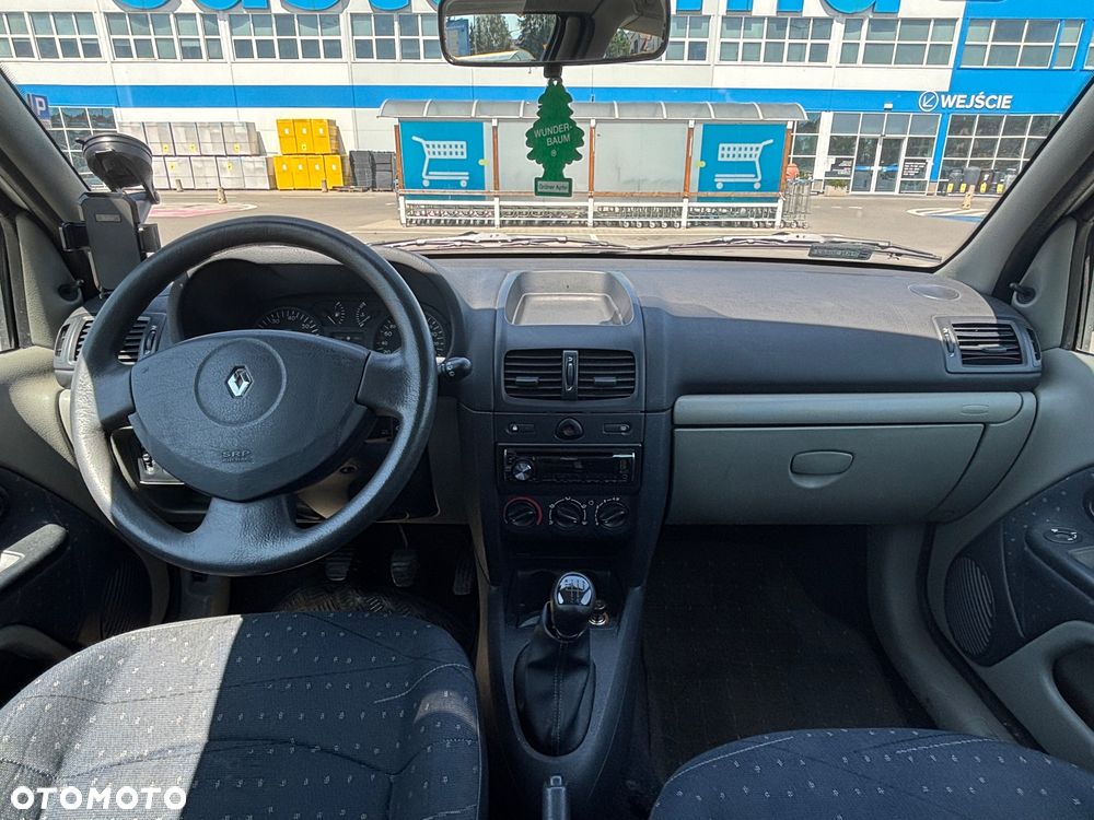 Renault Clio - 6