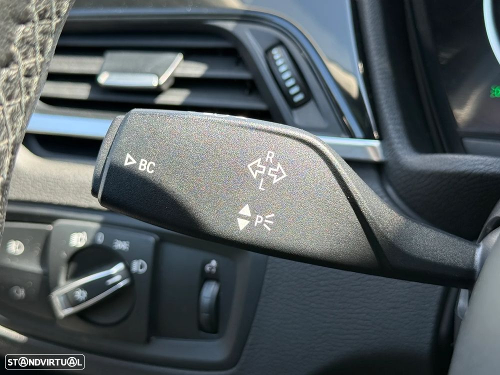 BMW X1 16 d sDrive Line Sport - 32