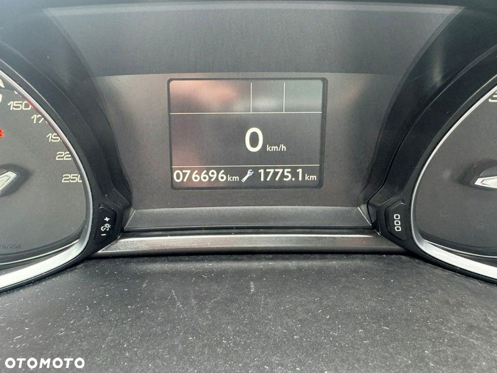 Peugeot 308 - 13