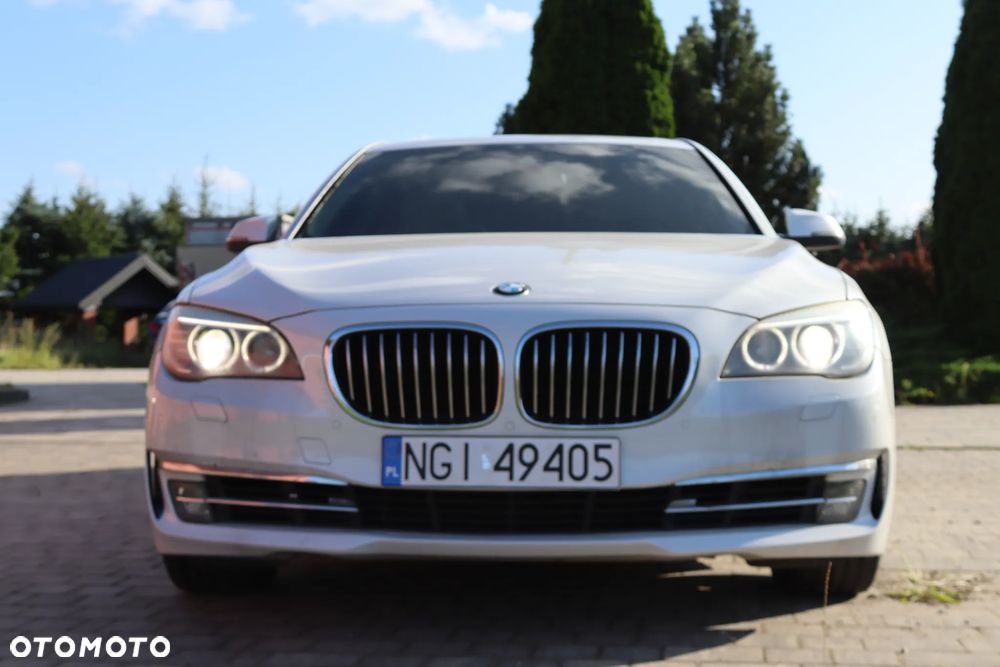 BMW Seria 7 750i - 2
