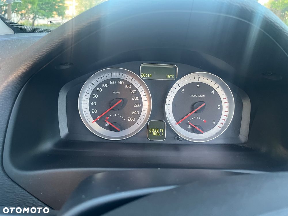 Volvo C70 D3 Momentum - 11