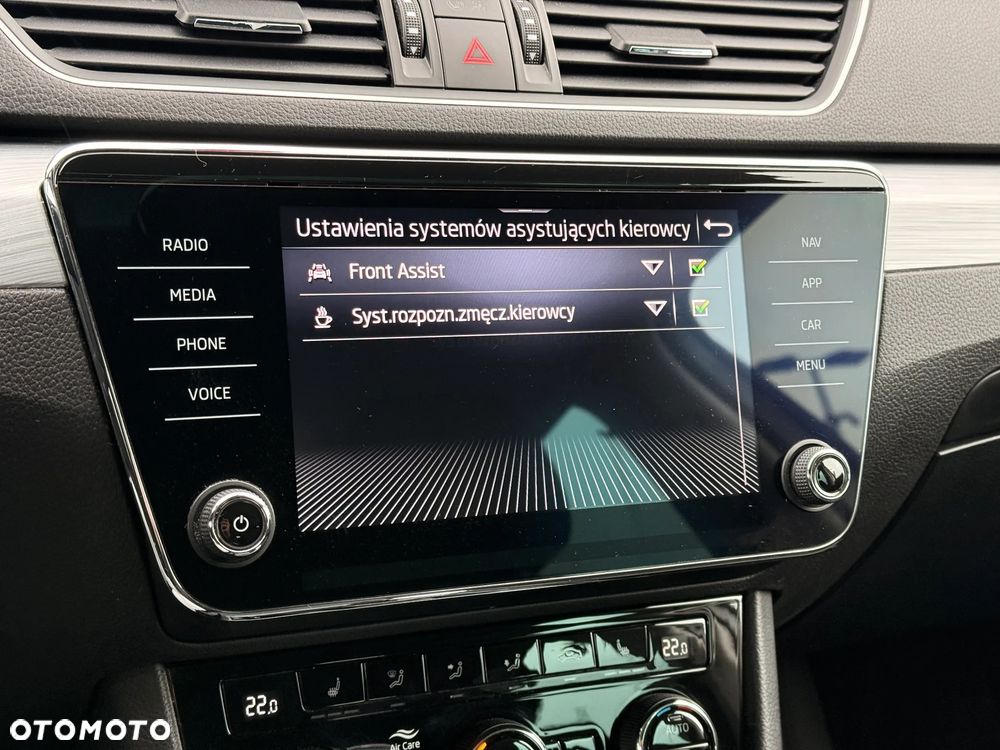 Skoda Superb 2.0 TDI SCR Ambition DSG - 35