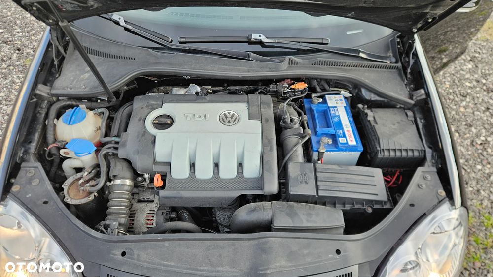 Volkswagen Golf 1.9 TDI DPF Trendline DSG - 15