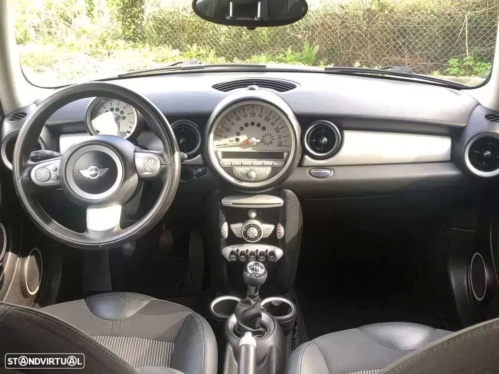 MINI 3 Portas Cooper D - 7