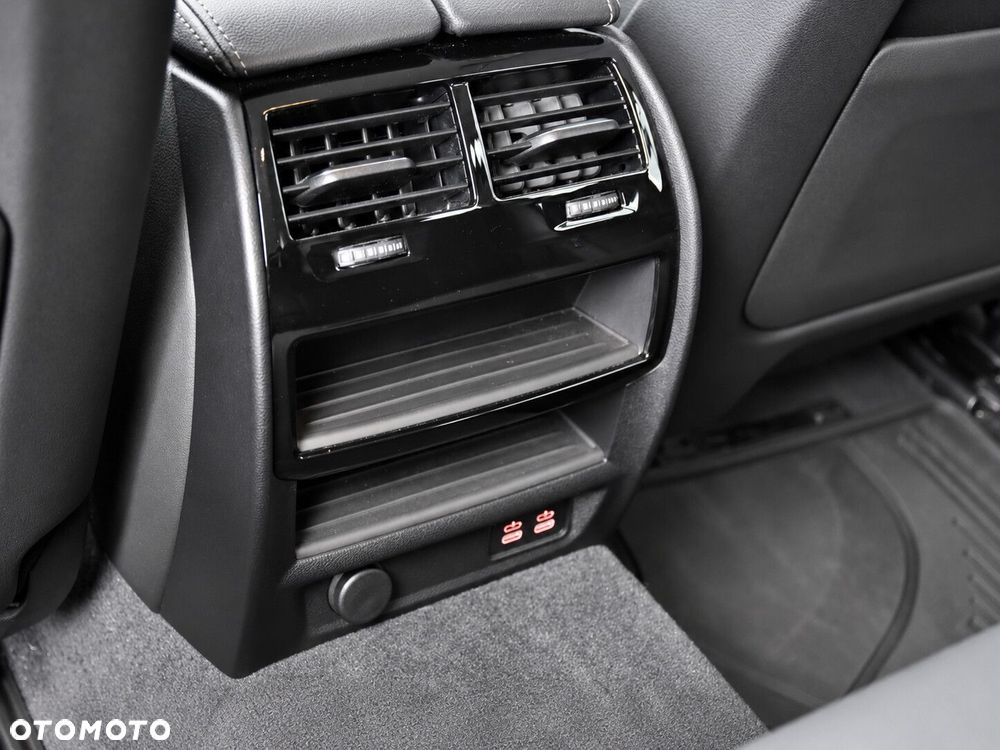 BMW Seria 5 520d xDrive - 22