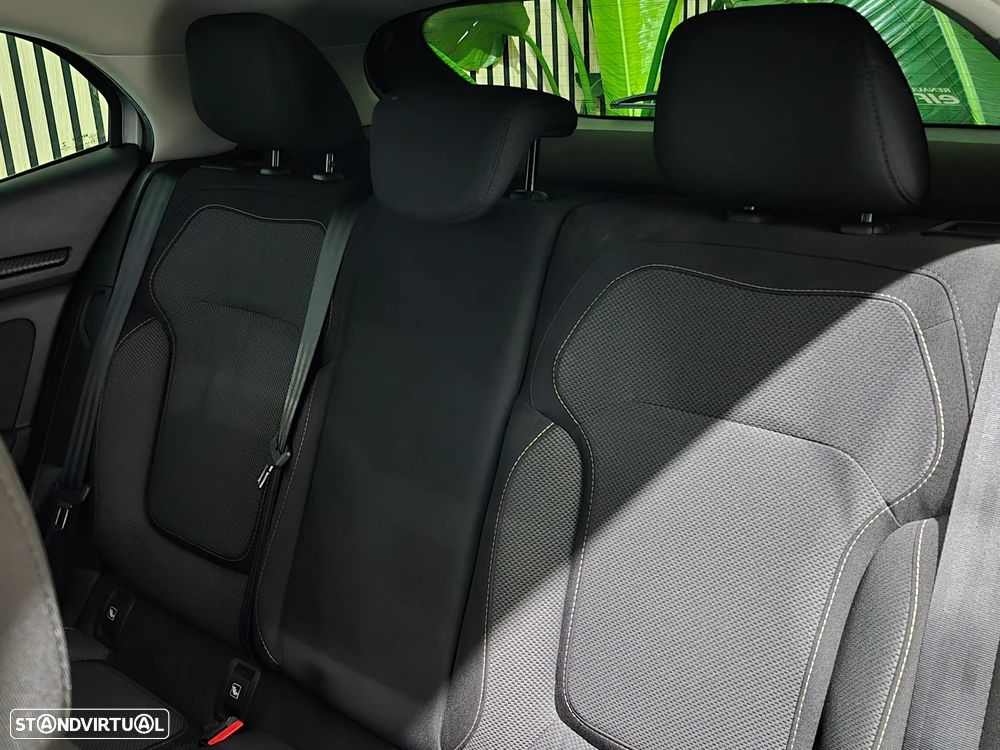 Renault Mégane 1.5 dCi Zen - 19