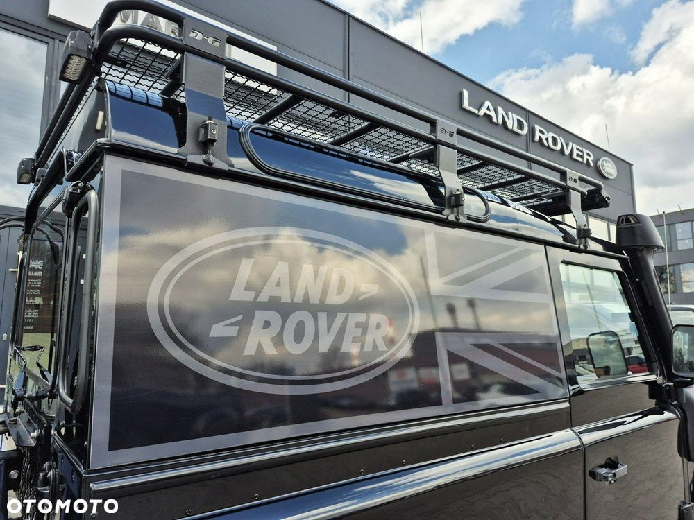 Land Rover Defender 2.2 TD4 E - 16