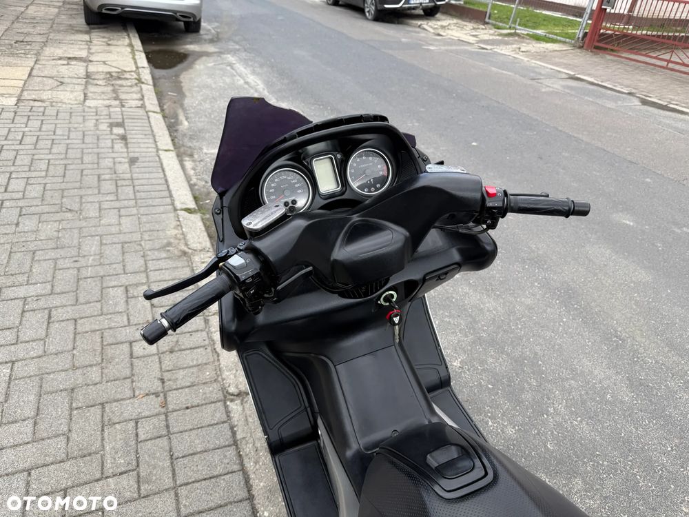 Yamaha Tmax - 9