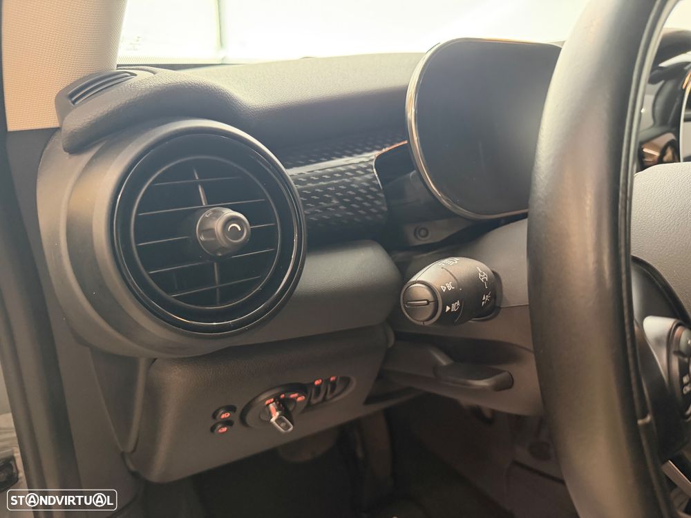 MINI 3 Portas Cooper SE Essential - 21