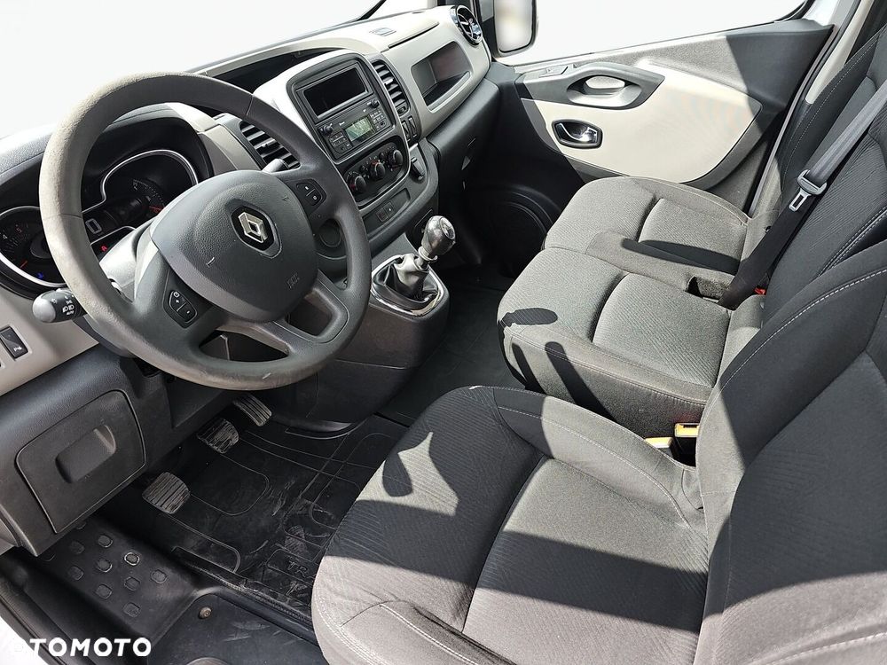 Renault Trafic - 13
