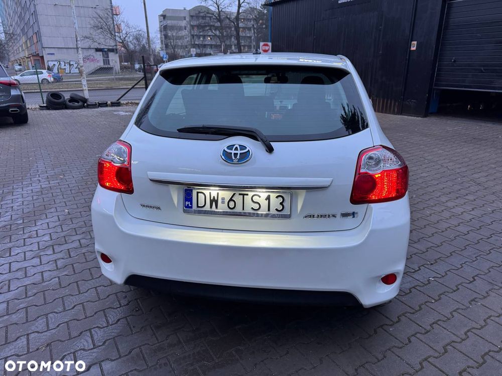 Toyota Auris - 13