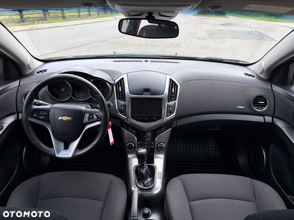 Chevrolet Cruze 1.6 LT+ - 23