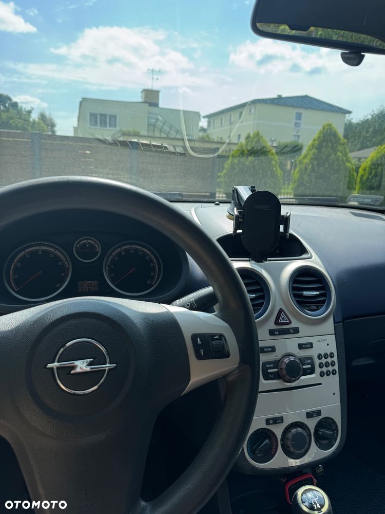 Opel Corsa 1.4 16V Enjoy - 9