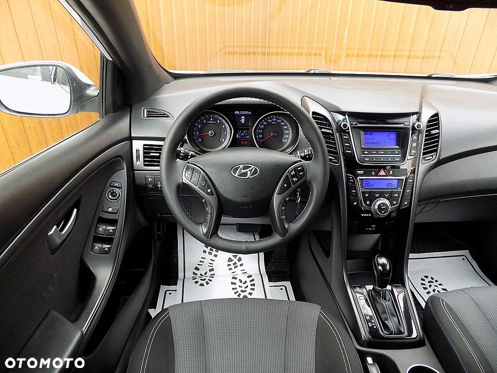 Hyundai i30 1.6 GDI BlueDrive Go DCT - 13