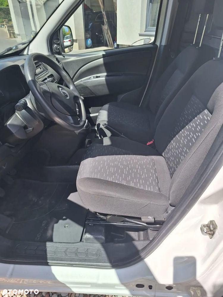 Opel COMBO - 9