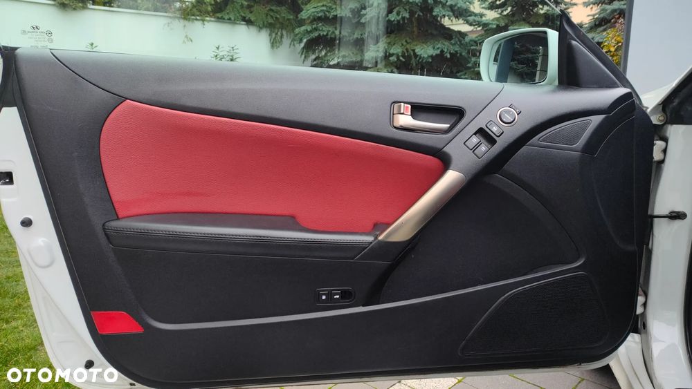 Hyundai Genesis - 23